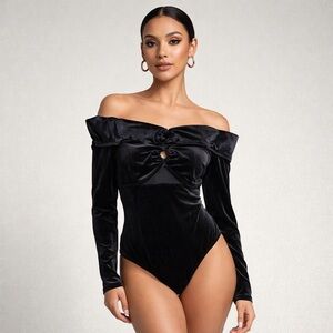 Glamorous Velvet Bodysuit Cutouts Long Sleeve Off Shoulder Going Out Black S